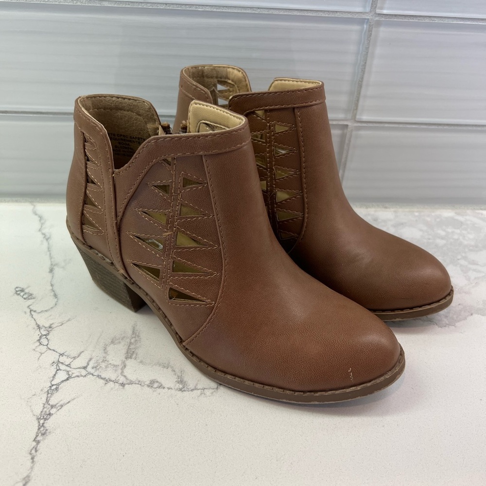 Soda Girls Brown Ankle Bootie - Cut Out Chunky Stacked Heel Bootie size 1